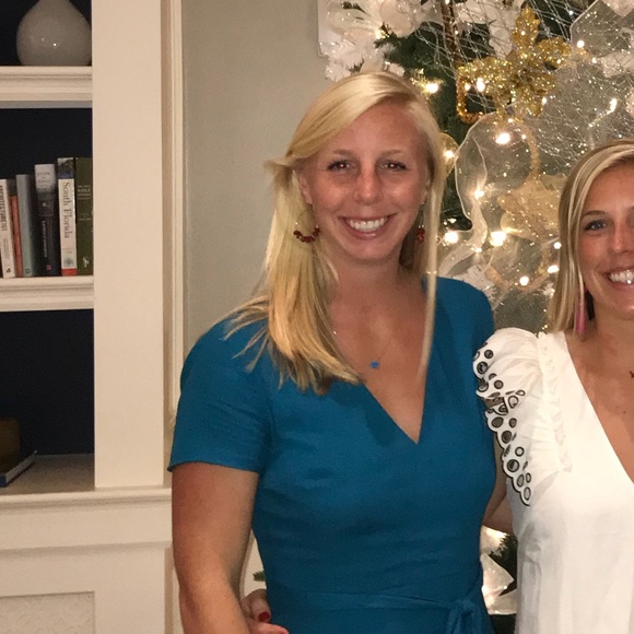 Meet your Posher, Hillary - Picture 1 of 1